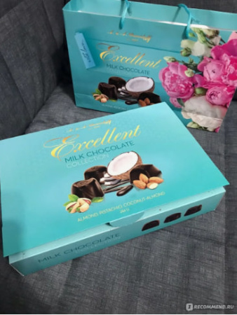 Конфеты DEMIDOFF ассорти молочный шоколад фисташковый крем, миндальный крем и кокос 284 гр. 